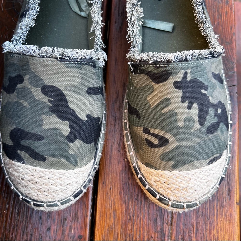 JONES NEW YORK STACI CAMOFLAGE ESPADRILLE SNEAKERS SIZE 10 W - Picture 4 of 12